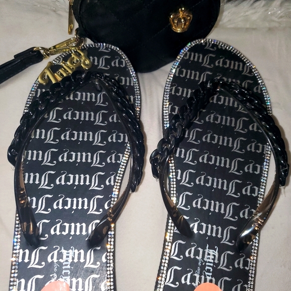 JUICY COUTURE SPACEY THONG SANDAL - Picture 5 of 7